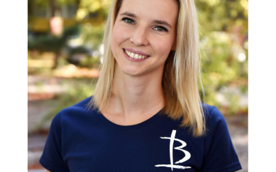 Kit keres 11 Békés Tímea