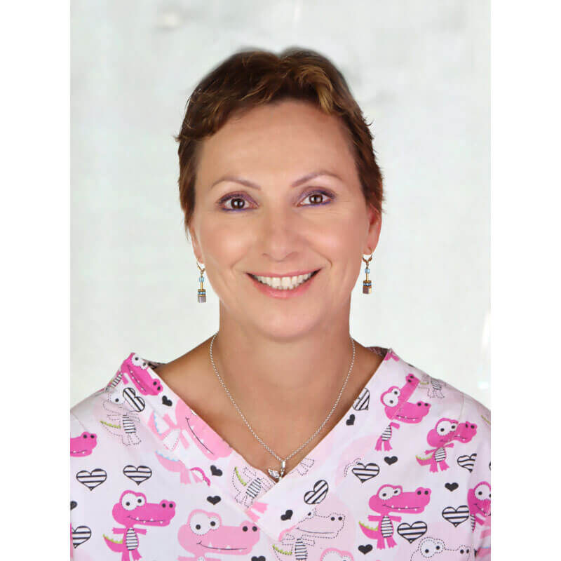Dr. Szabó Liza