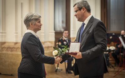 Home 9 Pro Sanitate díjjal tüntették ki Dr. Szabó Cecíliát