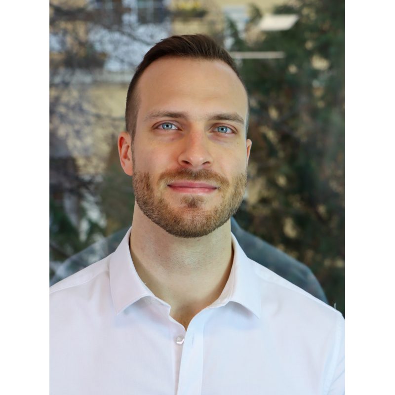 Országos Gyermekplasztikai és -égéssebészeti Központ 3 Dr. Pálfalvi János