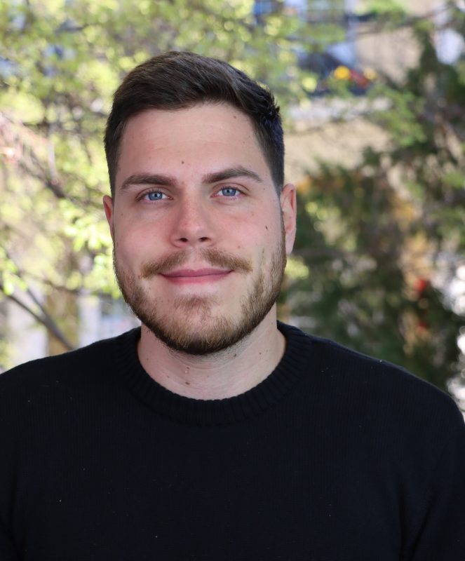 Oktatás, képzés 5 Simon Viktor