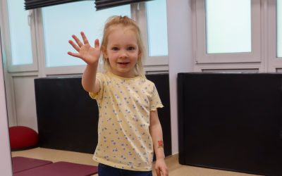 Néhány csepp vér mentette meg a pár hetes Sári jövőjét – Június 28. az Újszülöttkori Szűrés Világnapja